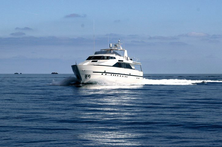 yacht-charter-ne-03